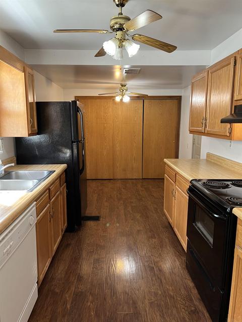 519 E Walnut St, Greentown, IN 46936 photo 3