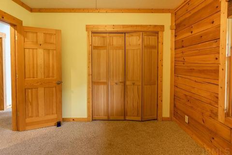 343 E Sample Rd, Bloomington, IN 47408 photo 13