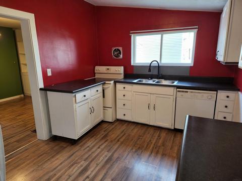 411 E Walnut St, Argos, IN 46501 photo 5