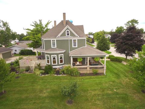 413 E 3rd St, Brookston, IN 47923 photo 3