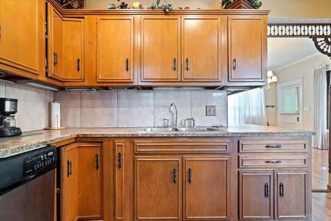 215 E 7th St, Mount Carmel, IL 62863 photo 18