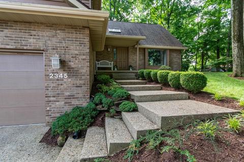 2345 E Linden Hill Dr, Bloomington, IN 47401 photo 2