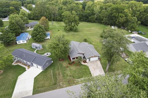 619 E 3rd St, Warren, IN 46792 photo 3