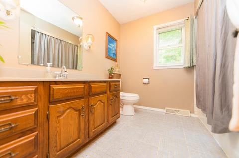 381 W Sample Rd, Bloomington, IN 47404 photo 16