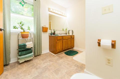 381 W Sample Rd, Bloomington, IN 47404 photo 17