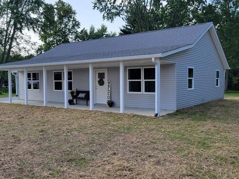 1118 W Hazel St, Mitchell, IN 47446 photo 2