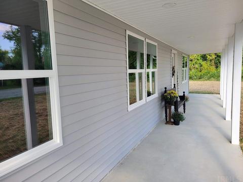 1118 W Hazel St, Mitchell, IN 47446 photo 3