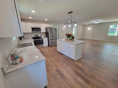 1118 W Hazel St, Mitchell, IN 47446 photo 9