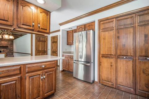 10119 Rain Drop Cir, Granger, IN 46530 photo 3
