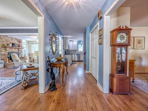 310 E Clover Ln, Bloomington, IN 47408 photo 4