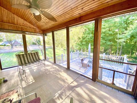 1846 Gregory Ln, Jasper, IN 47546 photo 3