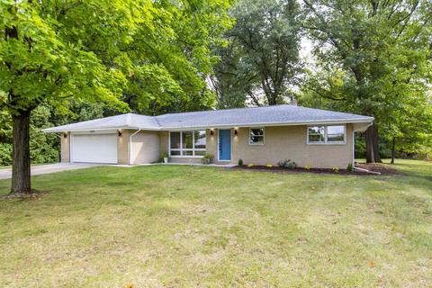 52484 Hickory Rd, Granger, IN 46530 photo 1
