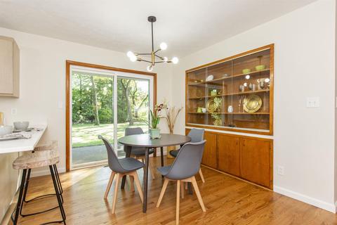 52484 Hickory Rd, Granger, IN 46530 photo 6