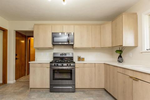 52484 Hickory Rd, Granger, IN 46530 photo 13