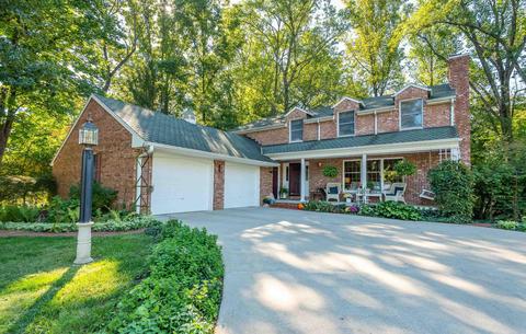 2742 E Buttonwood Ln, Bloomington, IN 47401 photo 1