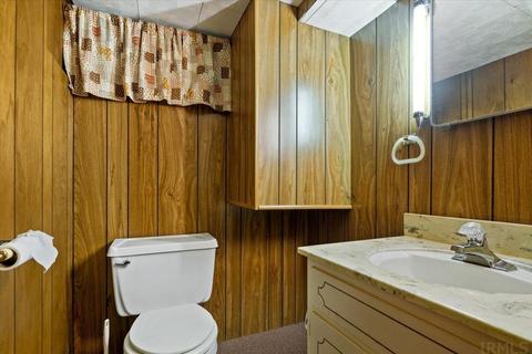 910 Schroeder Ave, Jasper, IN 47546 photo 21