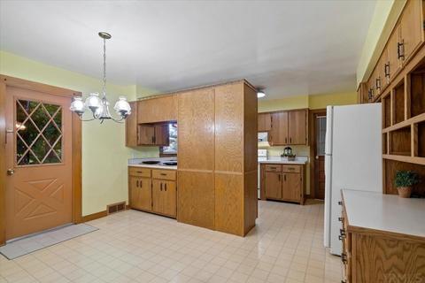 910 Schroeder Ave, Jasper, IN 47546 photo 8