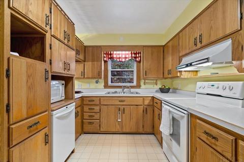 910 Schroeder Ave, Jasper, IN 47546 photo 6