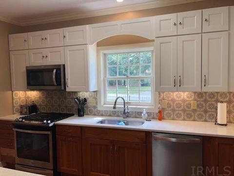 317 E Oliver Dr, Bloomington, IN 47408 photo 6