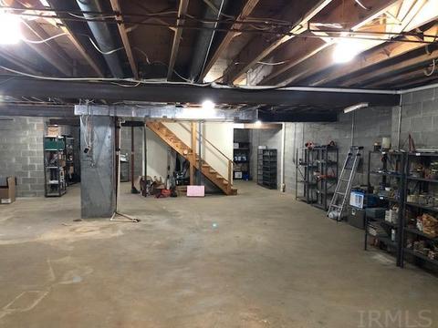 317 E Oliver Dr, Bloomington, IN 47408 photo 33