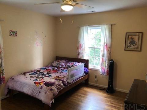 317 E Oliver Dr, Bloomington, IN 47408 photo 28