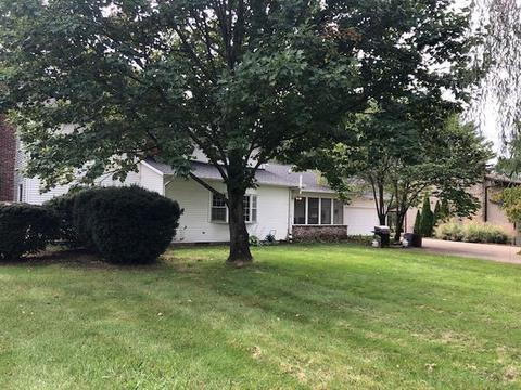317 E Oliver Dr, Bloomington, IN 47408 photo 4