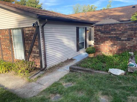 1006 E Commons Dr, Bloomington, IN 47401 photo 31
