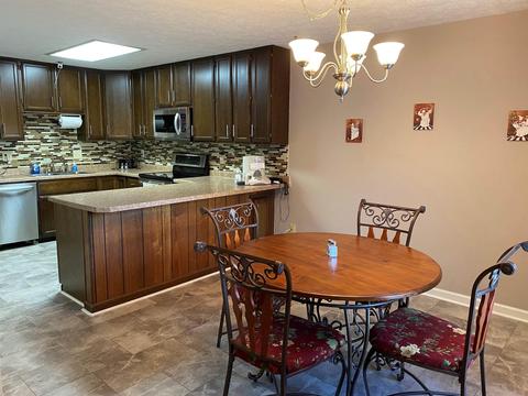 1006 E Commons Dr, Bloomington, IN 47401 photo 10