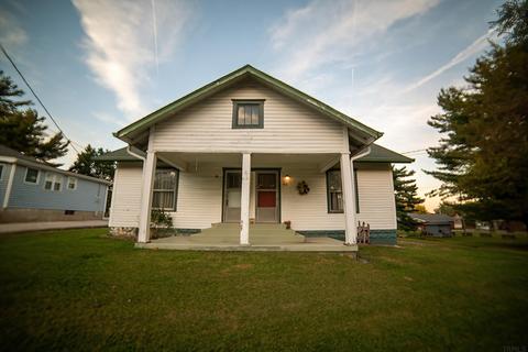 904 Teke Burton Dr, Mitchell, IN 47446 photo 1