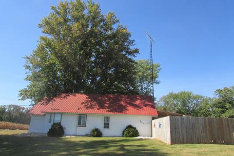 1943 S Meridian Rd, Mitchell, IN 47446 photo 2