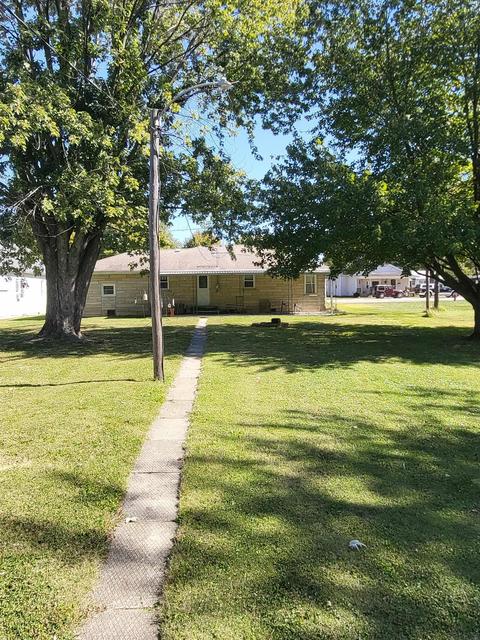 606 S Spring St, Odon, IN 47562 photo 4