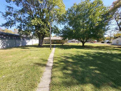 606 S Spring St, Odon, IN 47562 photo 3