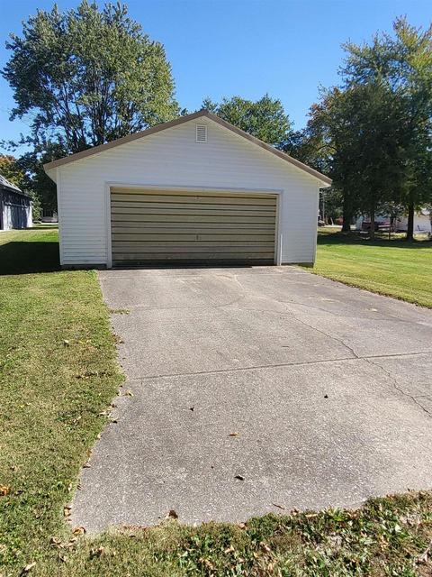 606 S Spring St, Odon, IN 47562 photo 5