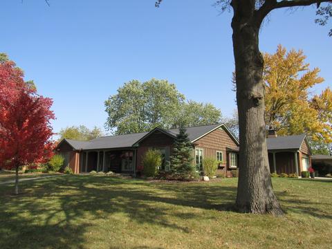 2910 Devon Dr, Fort Wayne, IN 46815 photo 1