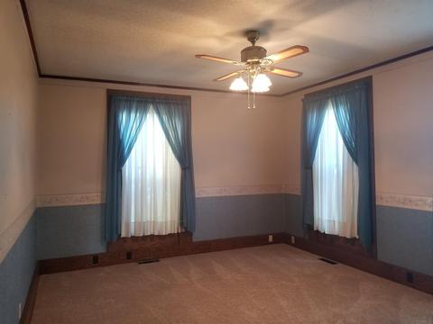 910 E Main St, Albion, IN 46701 photo 14