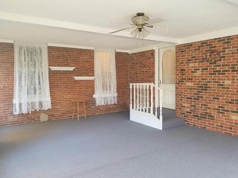 910 E Main St, Albion, IN 46701 photo 23