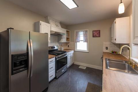 927 E Fox St, South Bend, IN 46613 photo 4