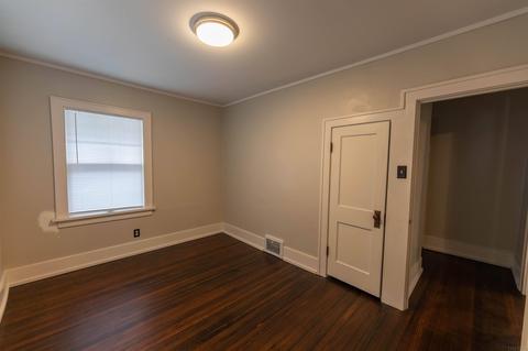 927 E Fox St, South Bend, IN 46613 photo 7