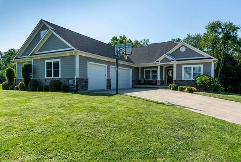 2516 E Manor Ct, Bloomington, IN 47401 photo 1