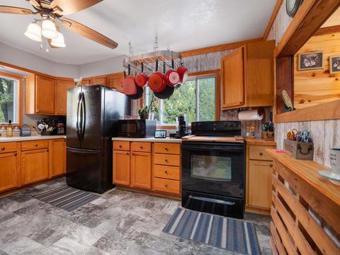 6823 Front St, Spencerville, IN 46788 photo 20