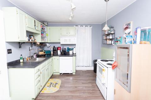 703 E Walnut St, Greentown, IN 46936 photo 8