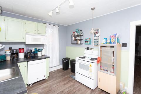 703 E Walnut St, Greentown, IN 46936 photo 9