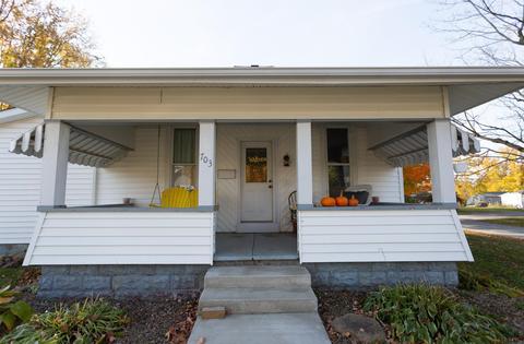 703 E Walnut St, Greentown, IN 46936 photo 2