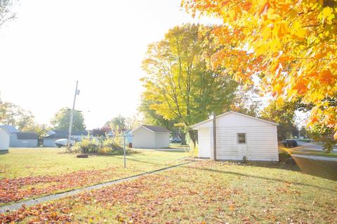 703 E Walnut St, Greentown, IN 46936 photo 5