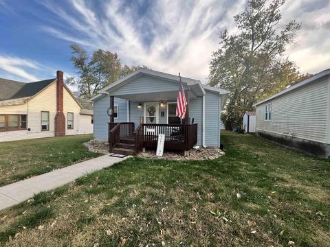 620 W Frank St, Mitchell, IN 47446 photo 2