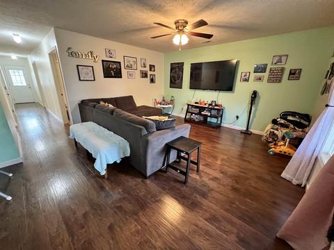 620 W Frank St, Mitchell, IN 47446 photo 6