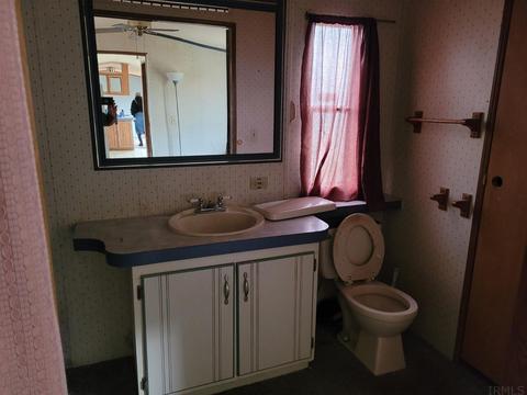 514 E Wells Ave, Mitchell, IN 47446 photo 5