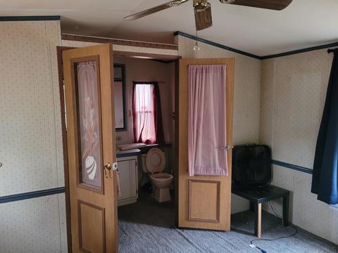 514 E Wells Ave, Mitchell, IN 47446 photo 4