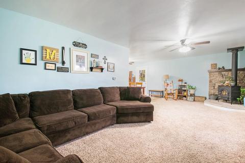851 E John St, Nappanee, IN 46550 photo 8