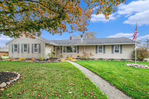 851 E John St, Nappanee, IN 46550 photo 1